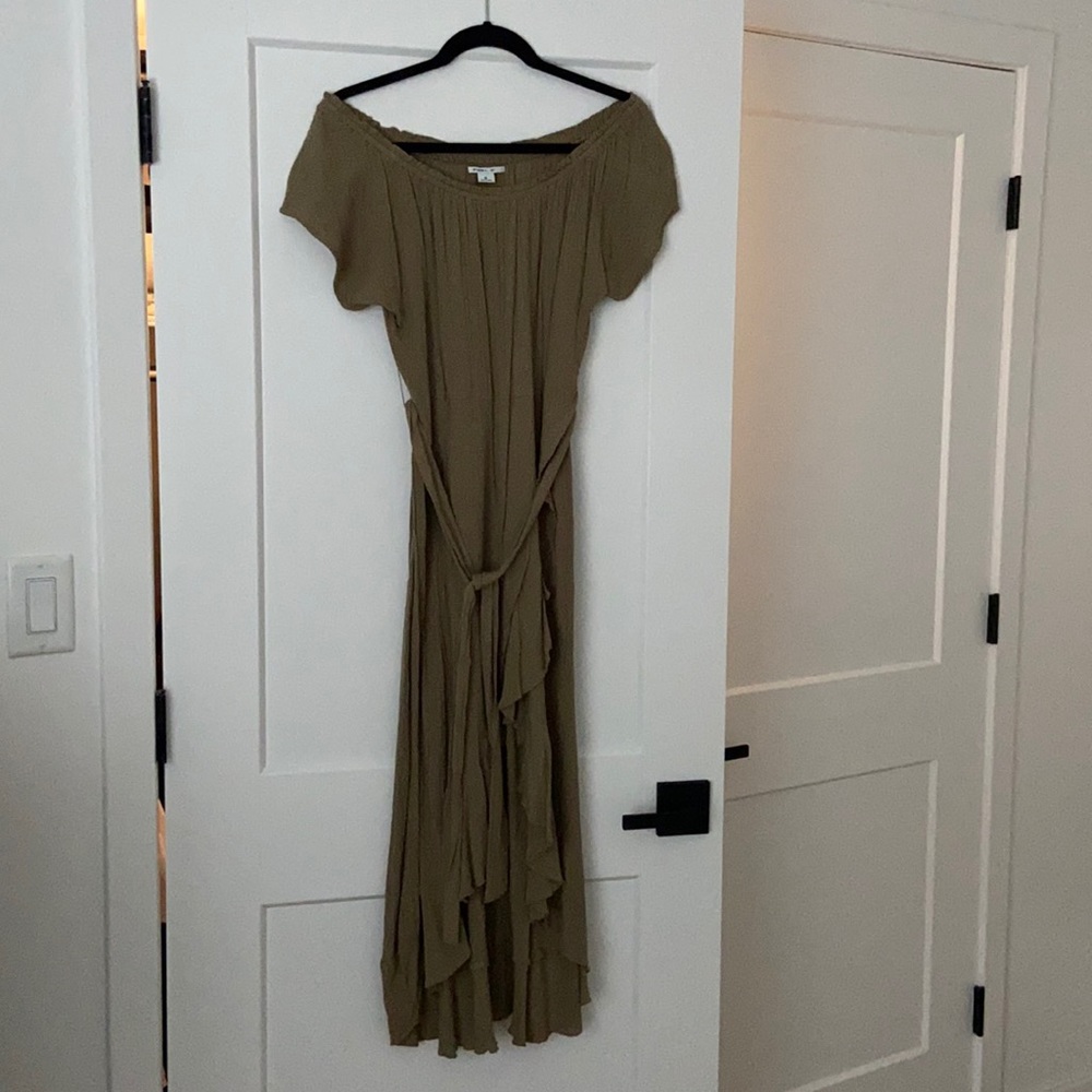 Flowy Belted Off-The Shoulder Sundress